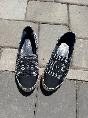 CHANEL Black & White Tweed Espadrilles with CC Logo